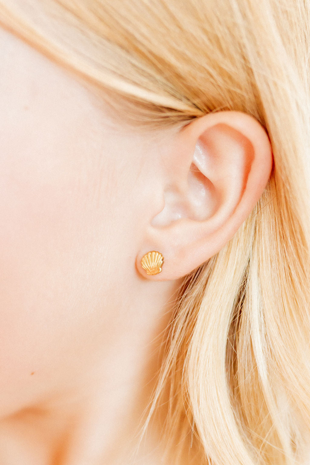 Screwback Stud Earrings - Marina