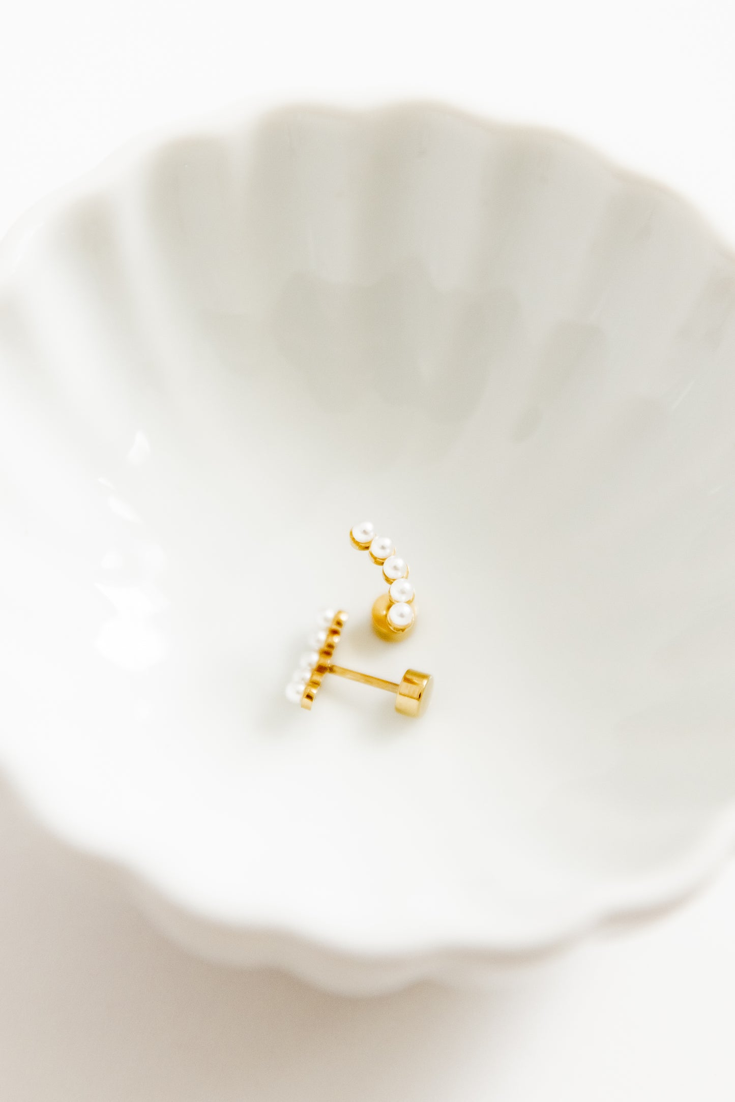 Screwback Stud Earrings - Abigail Pearl