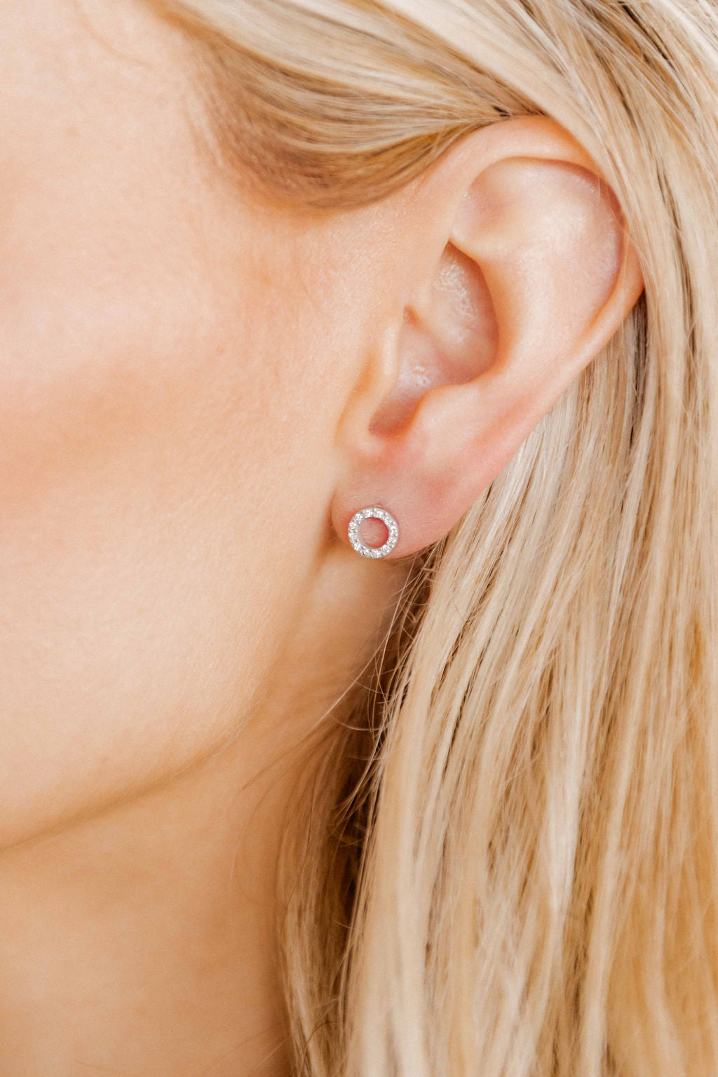 Screwback Stud Earrings - Lainey Silver